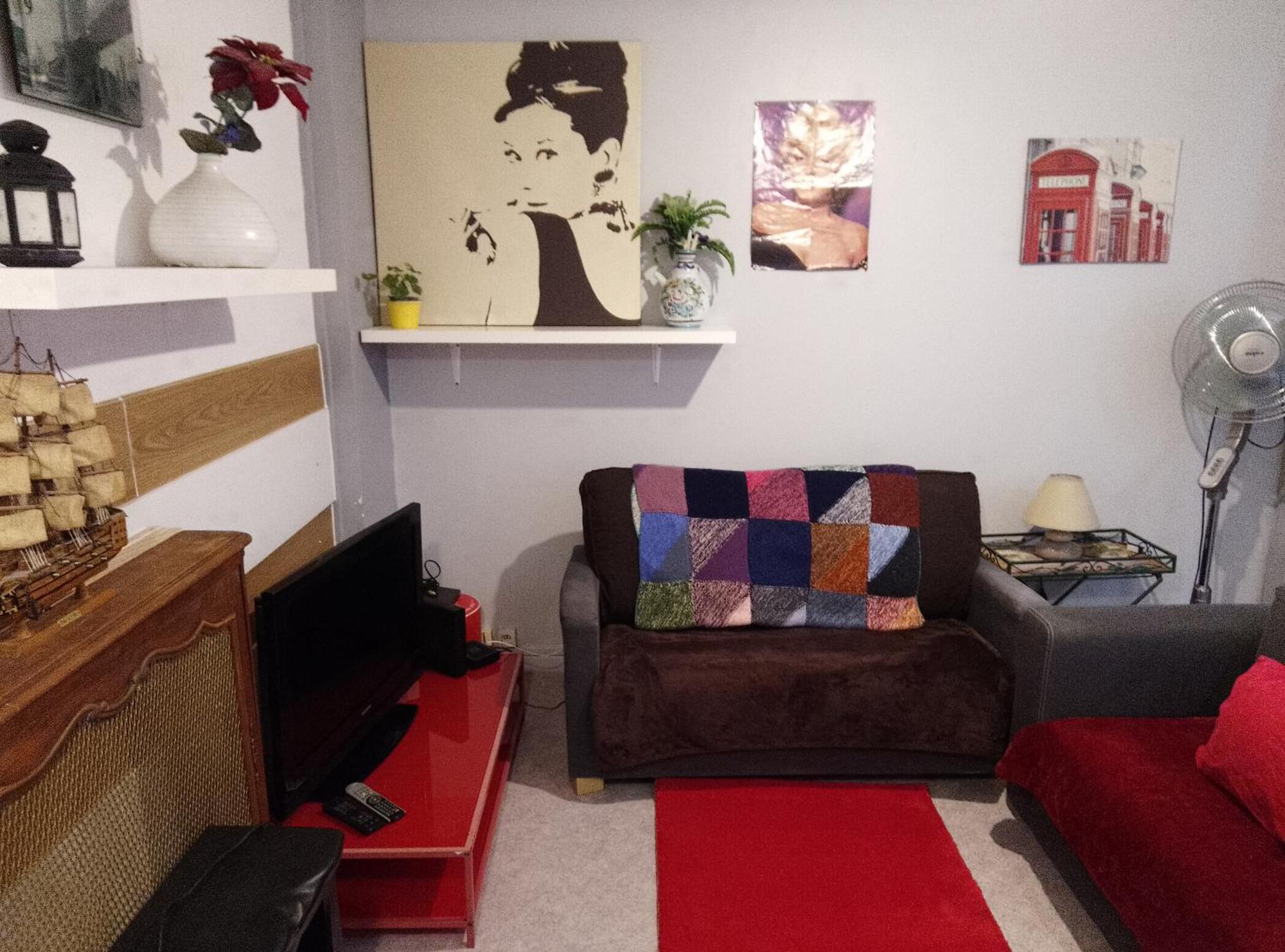 Guesthouse Familial Pour 1,2,3,4 Personnes De 42M2-Accessible Handic -Rez De Chaussee-Vues Sur Rue Et Patio Prive - Sejour,Chambre Separee,Cuisine,Salle De Bain,Lit Double Et Canape-Lit 2Pers-Entree De La Rue Berzelius-5 Minutes Du Metro Brochant-Lig Париж Экстерьер фото