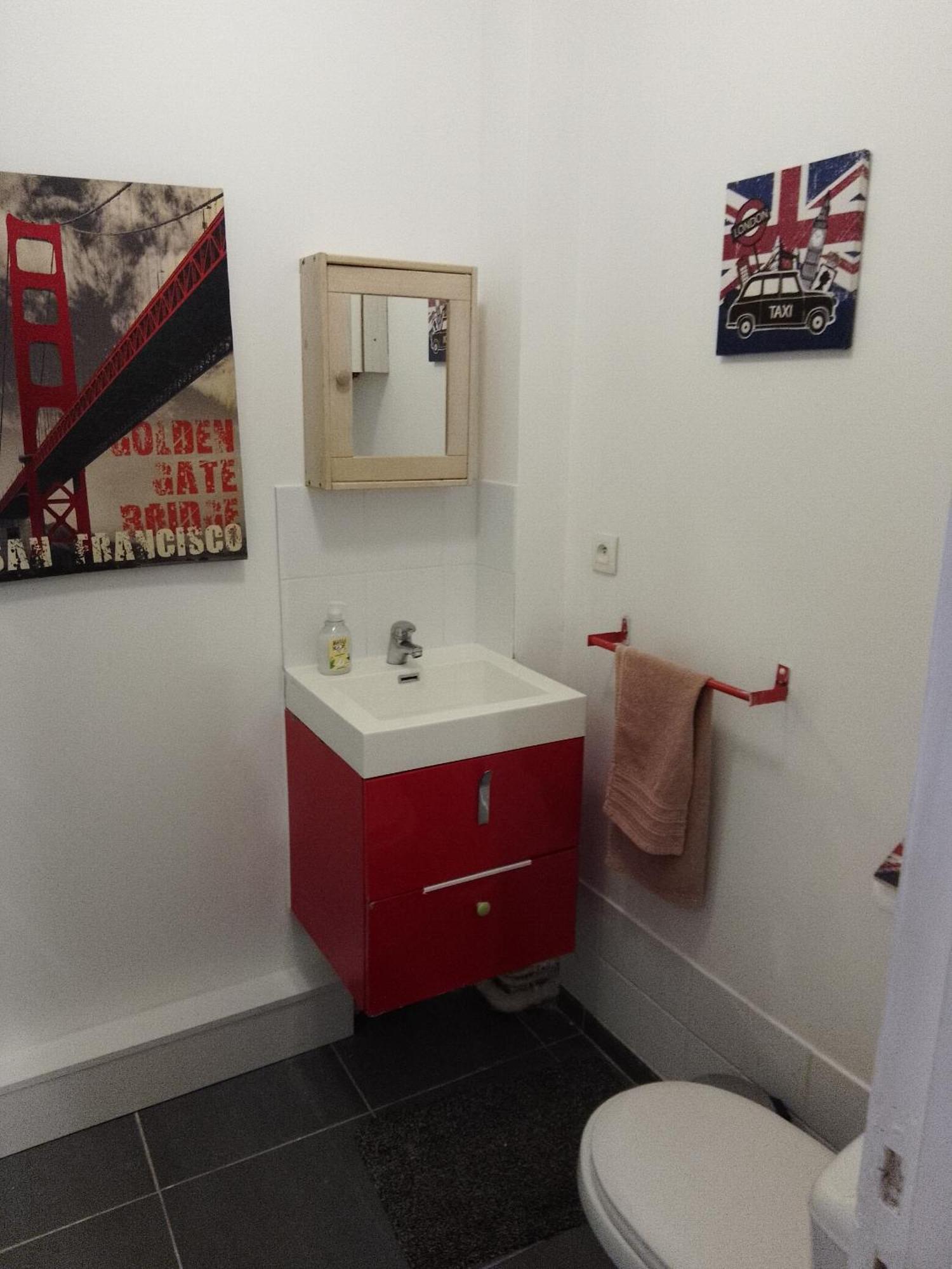 Guesthouse Familial Pour 1,2,3,4 Personnes De 42M2-Accessible Handic -Rez De Chaussee-Vues Sur Rue Et Patio Prive - Sejour,Chambre Separee,Cuisine,Salle De Bain,Lit Double Et Canape-Lit 2Pers-Entree De La Rue Berzelius-5 Minutes Du Metro Brochant-Lig Париж Экстерьер фото