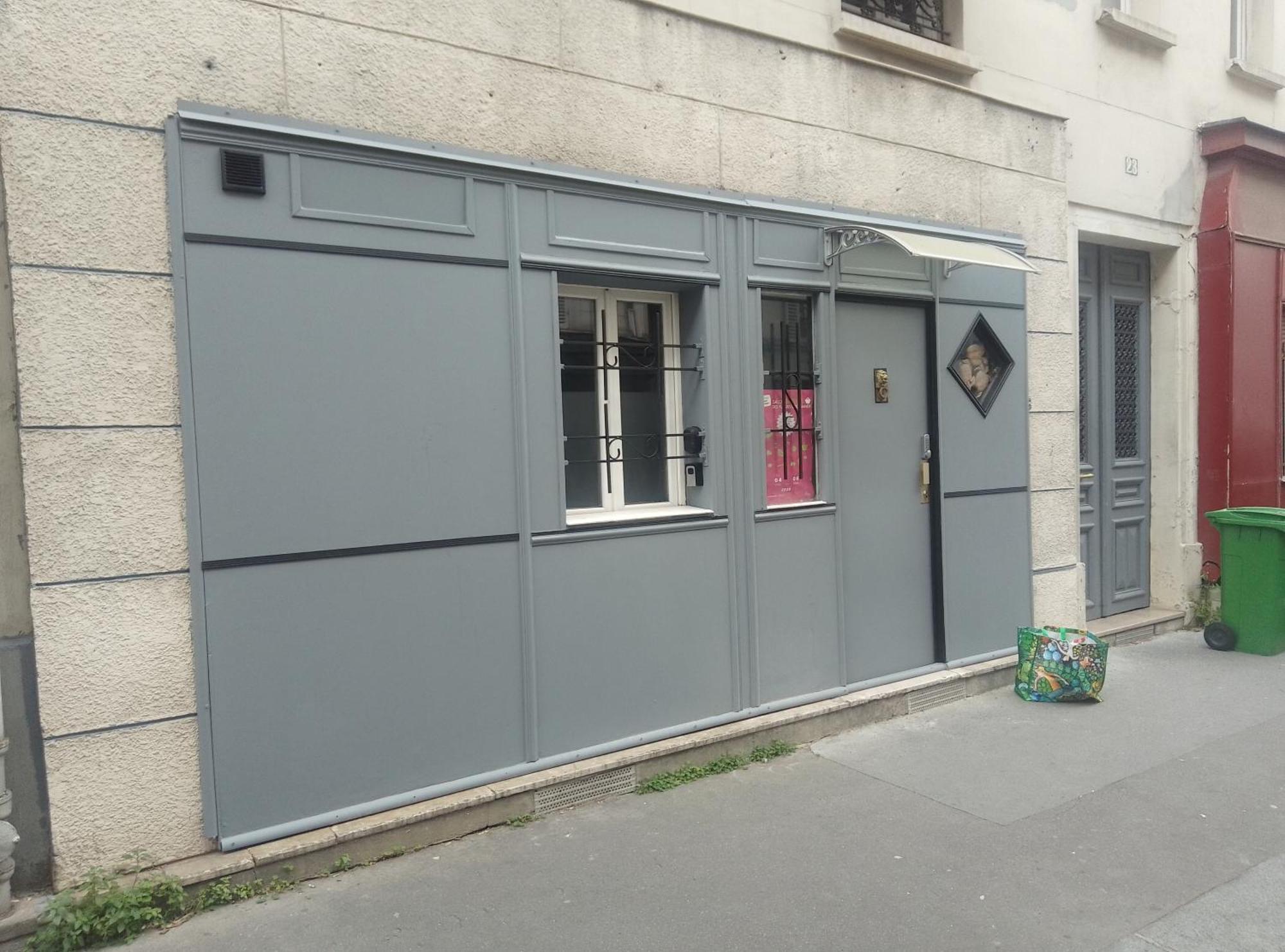 Guesthouse Familial Pour 1,2,3,4 Personnes De 42M2-Accessible Handic -Rez De Chaussee-Vues Sur Rue Et Patio Prive - Sejour,Chambre Separee,Cuisine,Salle De Bain,Lit Double Et Canape-Lit 2Pers-Entree De La Rue Berzelius-5 Minutes Du Metro Brochant-Lig Париж Экстерьер фото